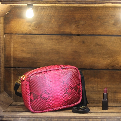 Camera Bag en Python fuchsia